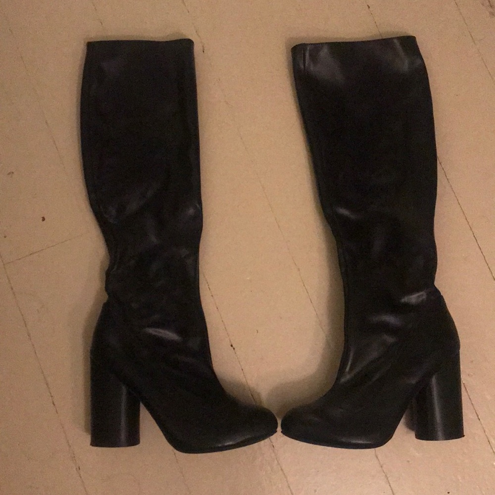 Vintage black high heel boots (TRADES ACCEPTED!)